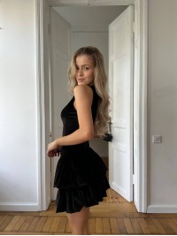 Вечiрня сукня мiнi з оксамиту чорного кольору 35872