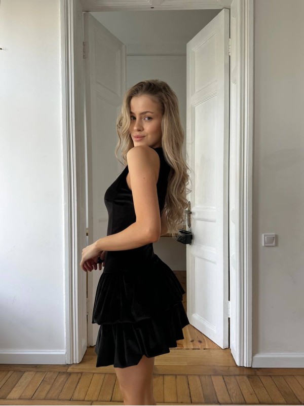 Вечiрня сукня мiнi з оксамиту чорного кольору 35872