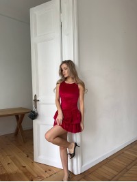 Вечiрня сукня мiнi з оксамиту червоного кольору 35873