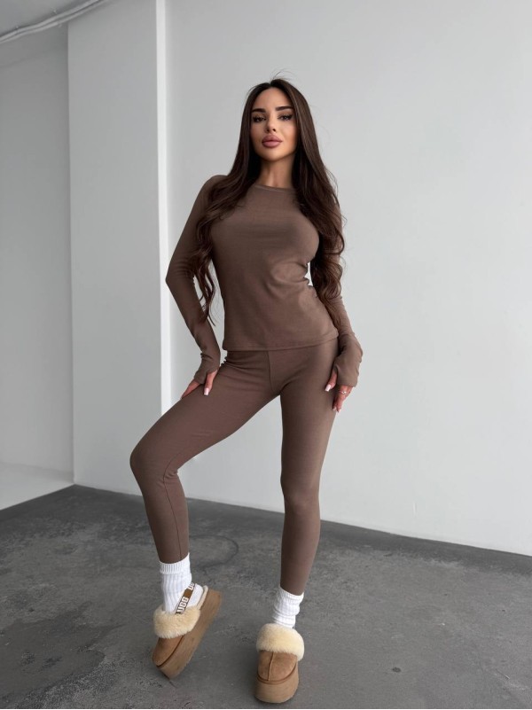 Жіночий базовий термокостюм кавового кольору 35880