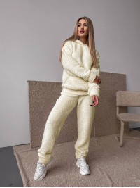 Жіночий теплий костюм з хутра Теддi молочного кольору 35882
