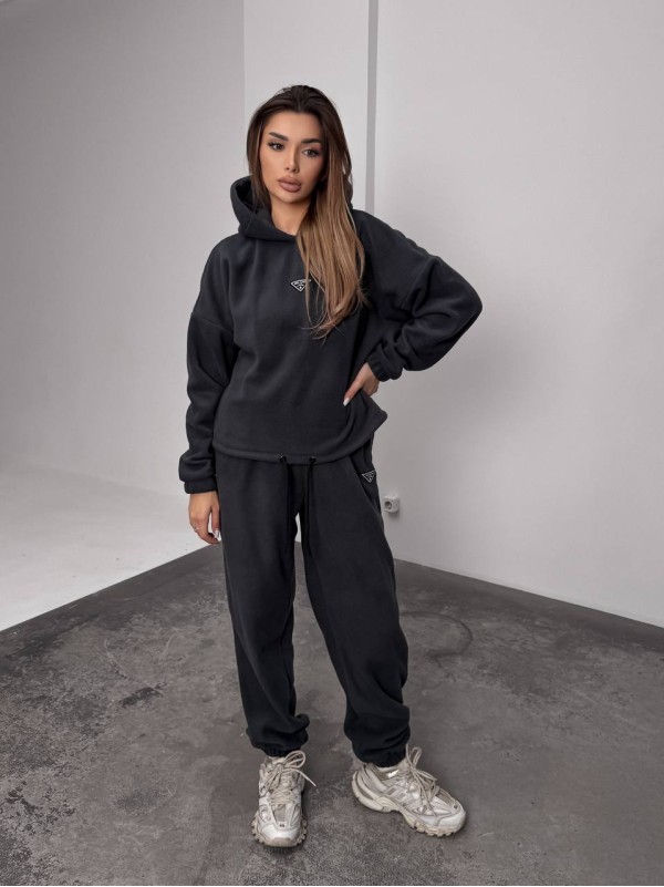 Жіночий костюм флісовий з капюшоном графiтового кольору 35897