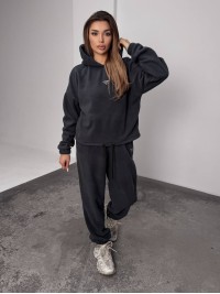 Жіночий костюм флісовий з капюшоном графiтового кольору 35897