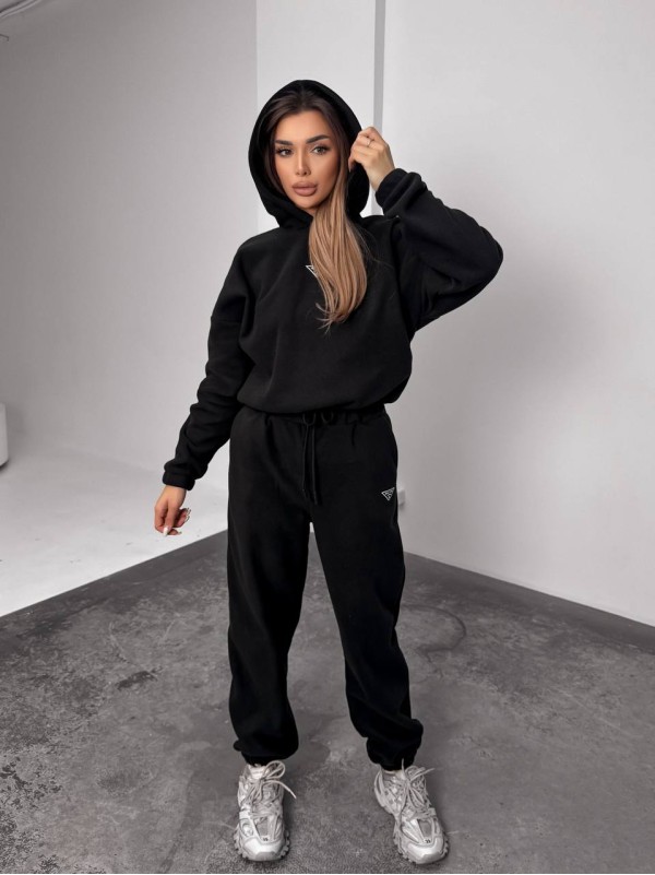 Жіночий костюм флісовий з капюшоном чорного кольору 35899