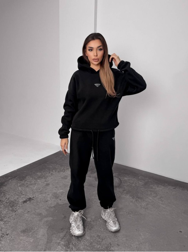 Жіночий костюм флісовий з капюшоном чорного кольору 35899
