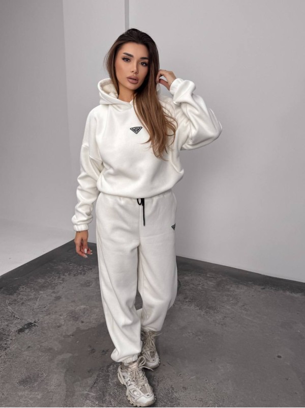 Жіночий костюм флісовий з капюшоном молочного кольору 35901