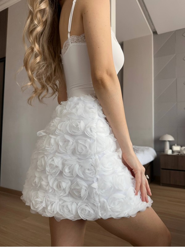 Святкова декорована розами спідниця молочного кольору 35908