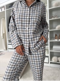 Жіночий домашній костюм в клiтину з фланелi сiрого кольору  35923