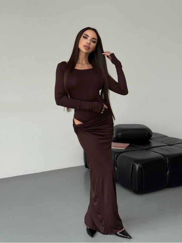 Жіночий вечірній костюм (боді+спідниця максі) коричневого кольору 35931