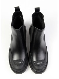 Жіночі шкіряні черевики з резинкою чорного кольору 35932