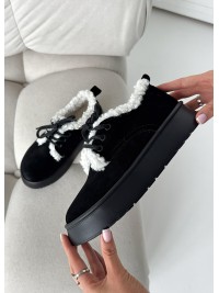 Жіночі черевики сноубутси з натуральної замші чорного кольору 35933