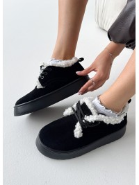 Жіночі черевики сноубутси з натуральної замші чорного кольору 35933