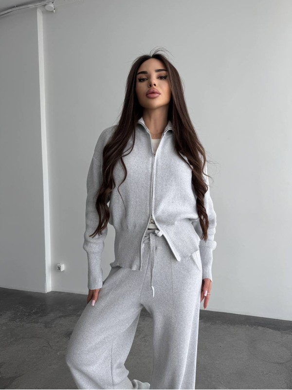 Жiночий прогулянковий костюм сiрого кольору 35954