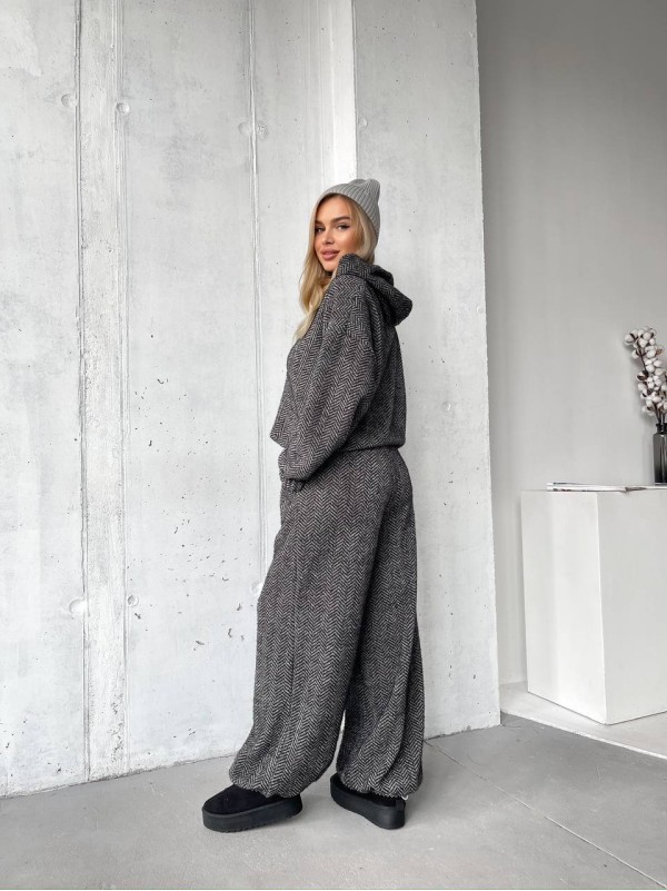 Базовий жiночий костюм з альпаки чорного кольору 35967