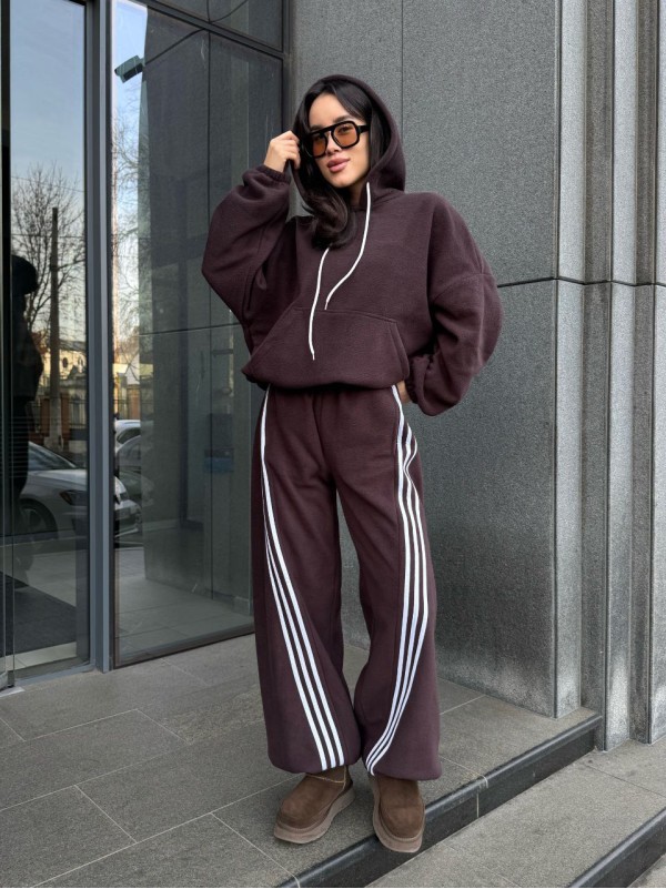 Жiночий теплий костюм iз флiса коричневого кольору 35970