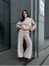 Жiночий теплий костюм iз флiса бежевого кольору 35972