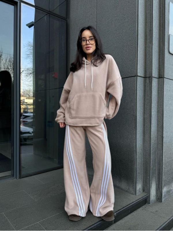 Жiночий теплий костюм iз флiса бежевого кольору 35972