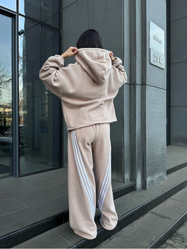 Жiночий теплий костюм iз флiса бежевого кольору 35972