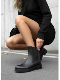 Жіночі шкіряні черевики з резинкою (хутро) чорного кольору 35996