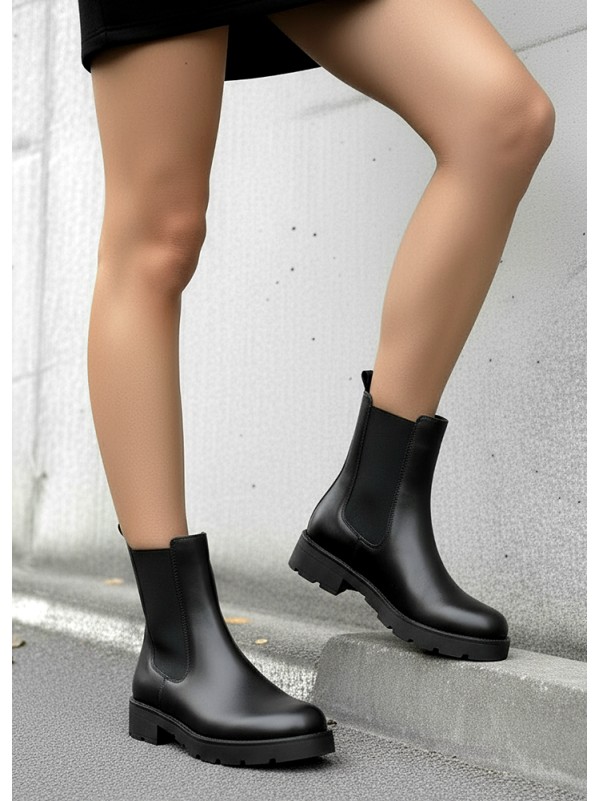 Жіночі шкіряні черевики з резинкою (хутро) чорного кольору 35996