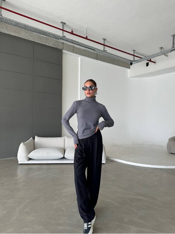 Жіночий теплий гольф графiтового кольору 36038