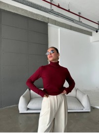 Жіночий теплий гольф бордового кольору 36040