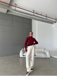 Жіночий теплий гольф бордового кольору 36040