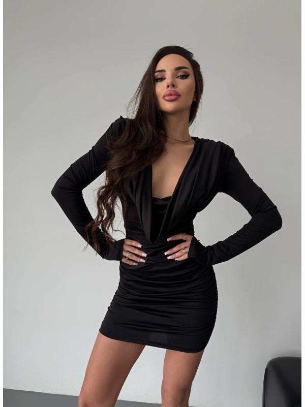 Сукня міні з вираженним декольте чорного кольору 36052