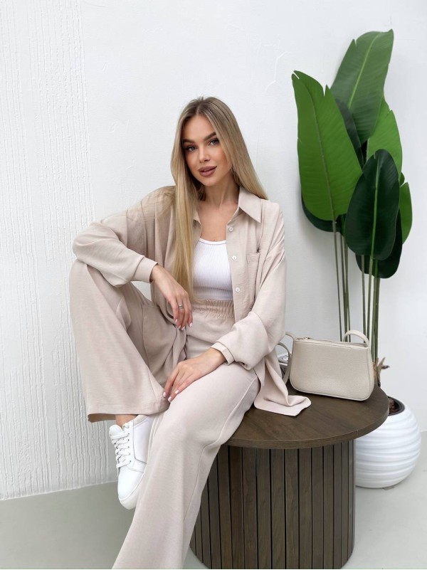 Костюм-двійка бежевого кольору 24680