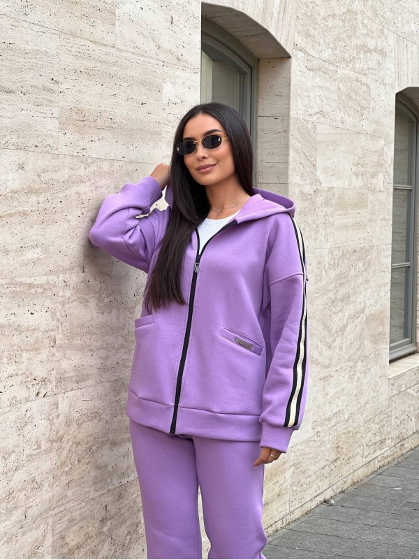 Жіночий теплий костюм із змійкою лілового кольору 25639