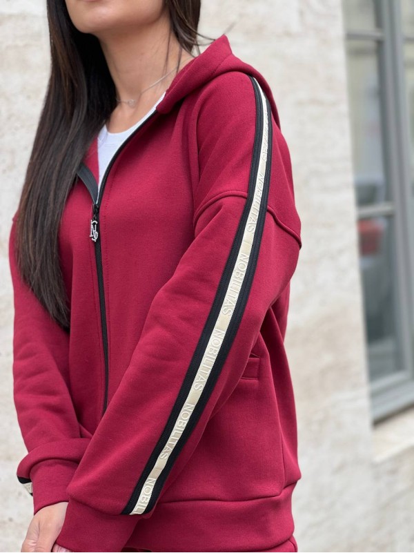 Жіночий теплий костюм із змійкою бордового кольору 25641