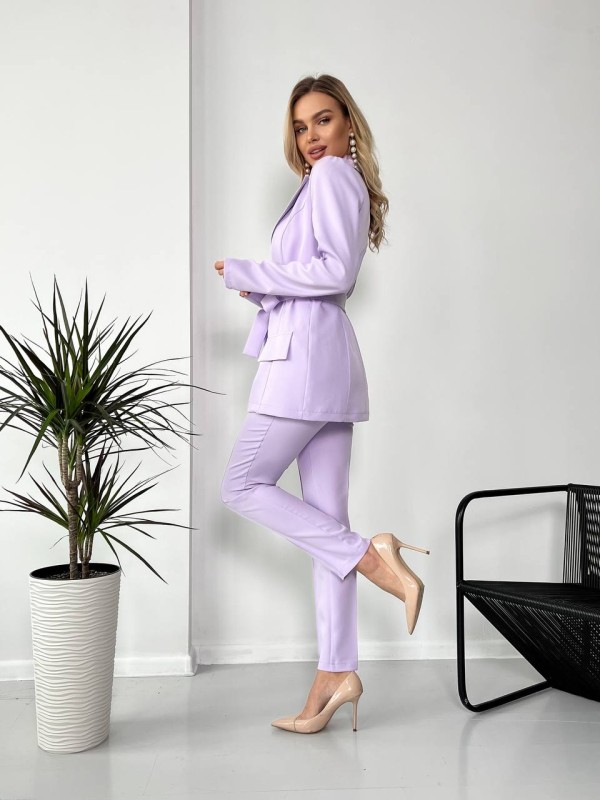 Жіночий стильний костюм-трійка лавандового кольору 25776