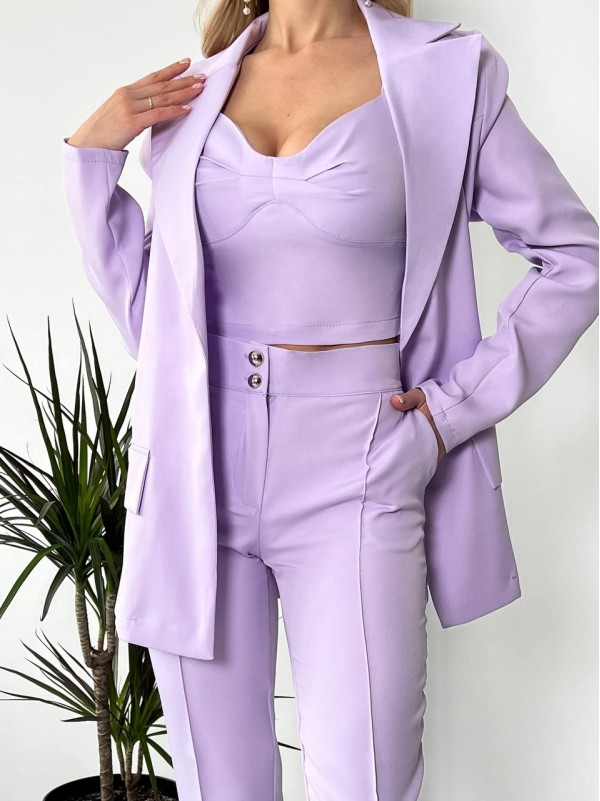 Жіночий стильний костюм-трійка лавандового кольору 25776
