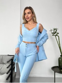 Жіночий стильний костюм-трійка блакитного кольору 25777