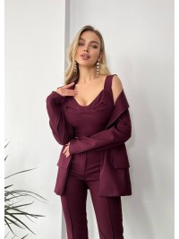 Жіночий стильний костюм-трійка кольору марсала 25781