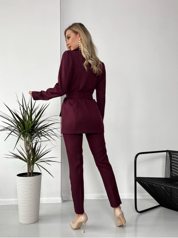 Жіночий стильний костюм-трійка кольору марсала 25781