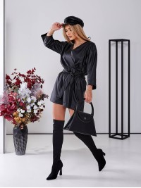 Жіночий стильний комбінезон з еко-шкiри чорного кольору  25969