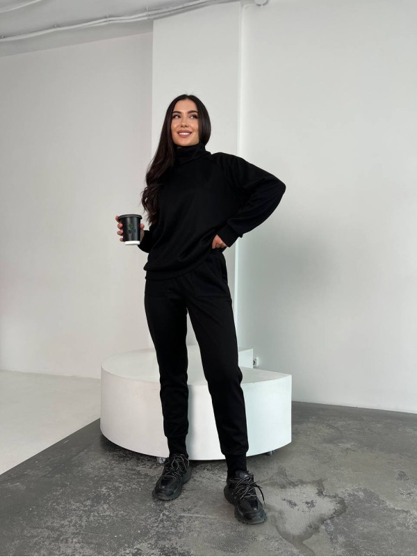 Жіночий повсякденний костюм чорного кольору 26126