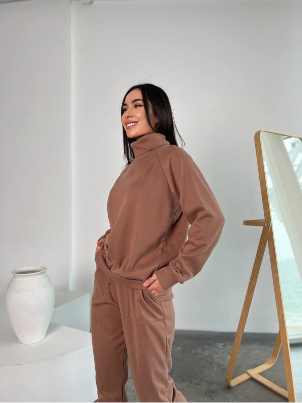 Жіночий повсякденний костюм кольору мокко 26128