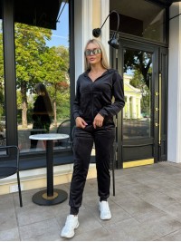 Жіночий велюровий костюм чорного кольору 26286