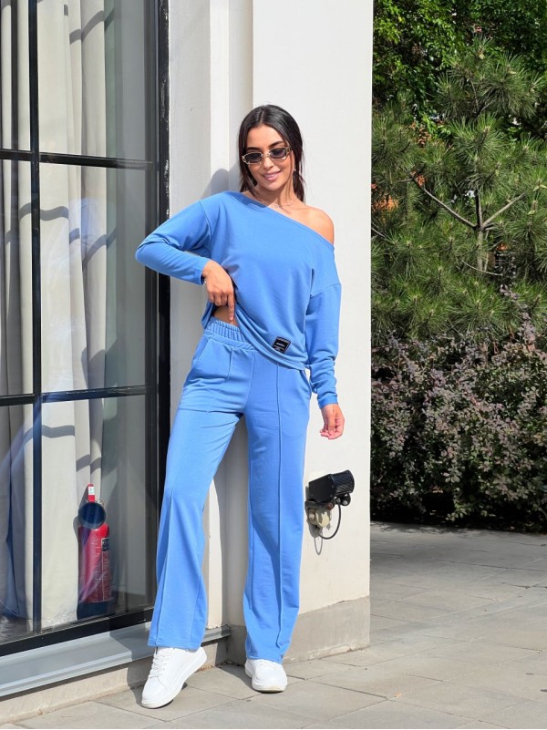 Жіночий костюм зі спущеним плечем джинсового кольору 26295