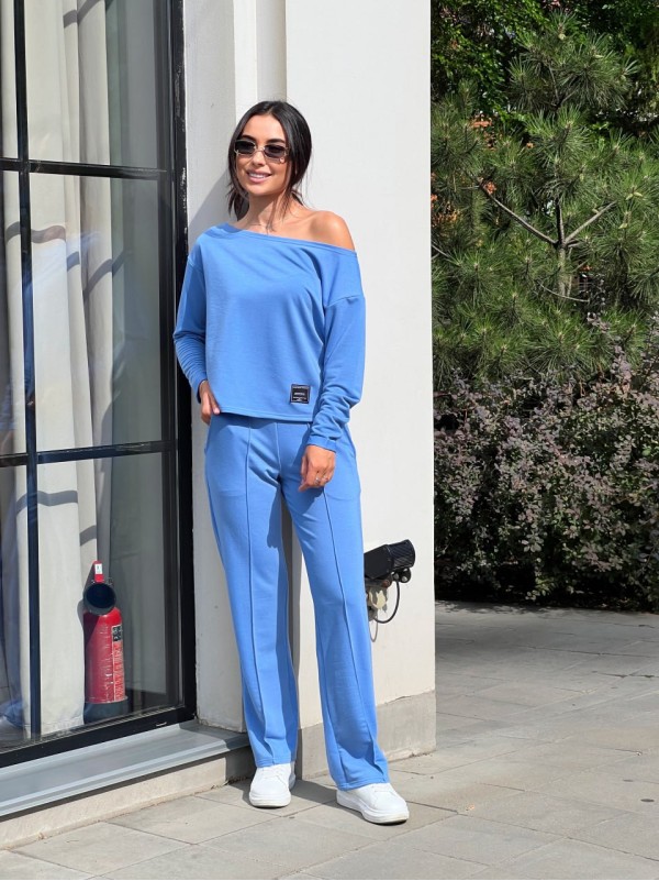 Жіночий костюм зі спущеним плечем джинсового кольору 26295