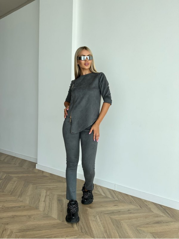 Жіночий прогулянковий костюм графiтового кольору 26816