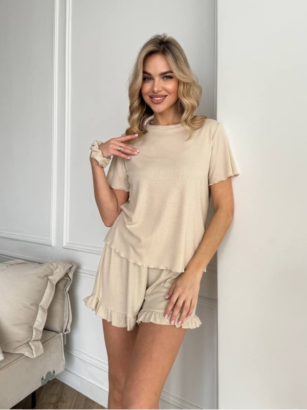 Жіночий домашній костюм бежевого кольору 26857