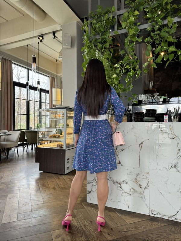 Сукня з поясом синього кольору 26883