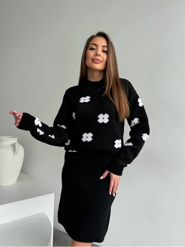 Жіночий в'язаний костюм чорного кольору 26937