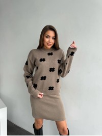 Жіночий в'язаний костюм кольору мокко 26940