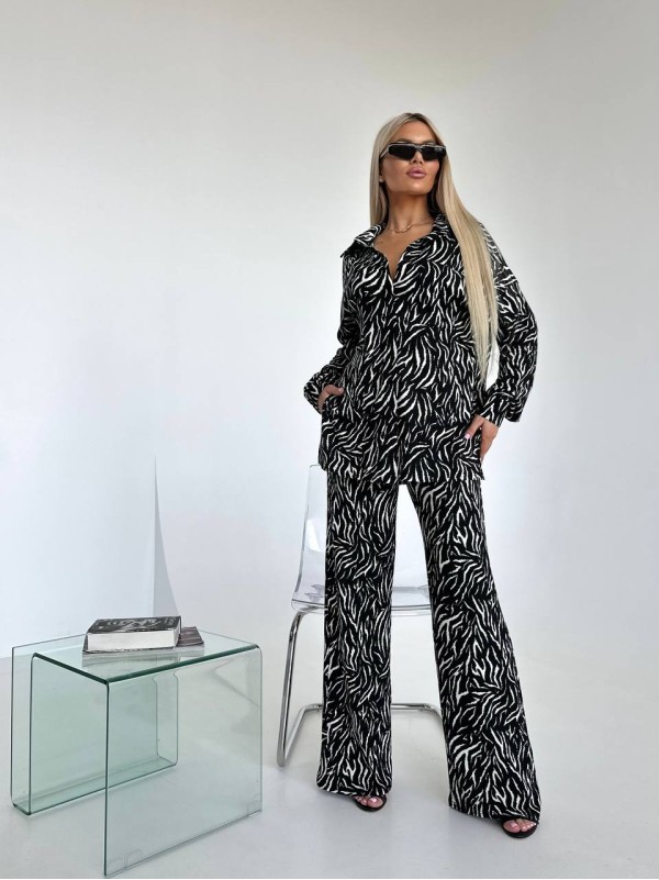 Жіночий прогулянковий костюм кольору чорної зебри 27391