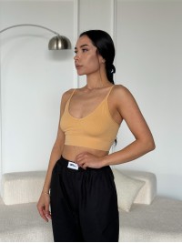 Жіночій топ бежевого кольору 27454