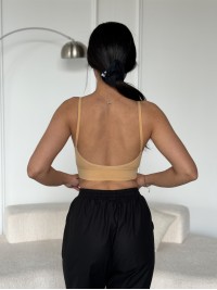 Жіночій топ бежевого кольору 27454